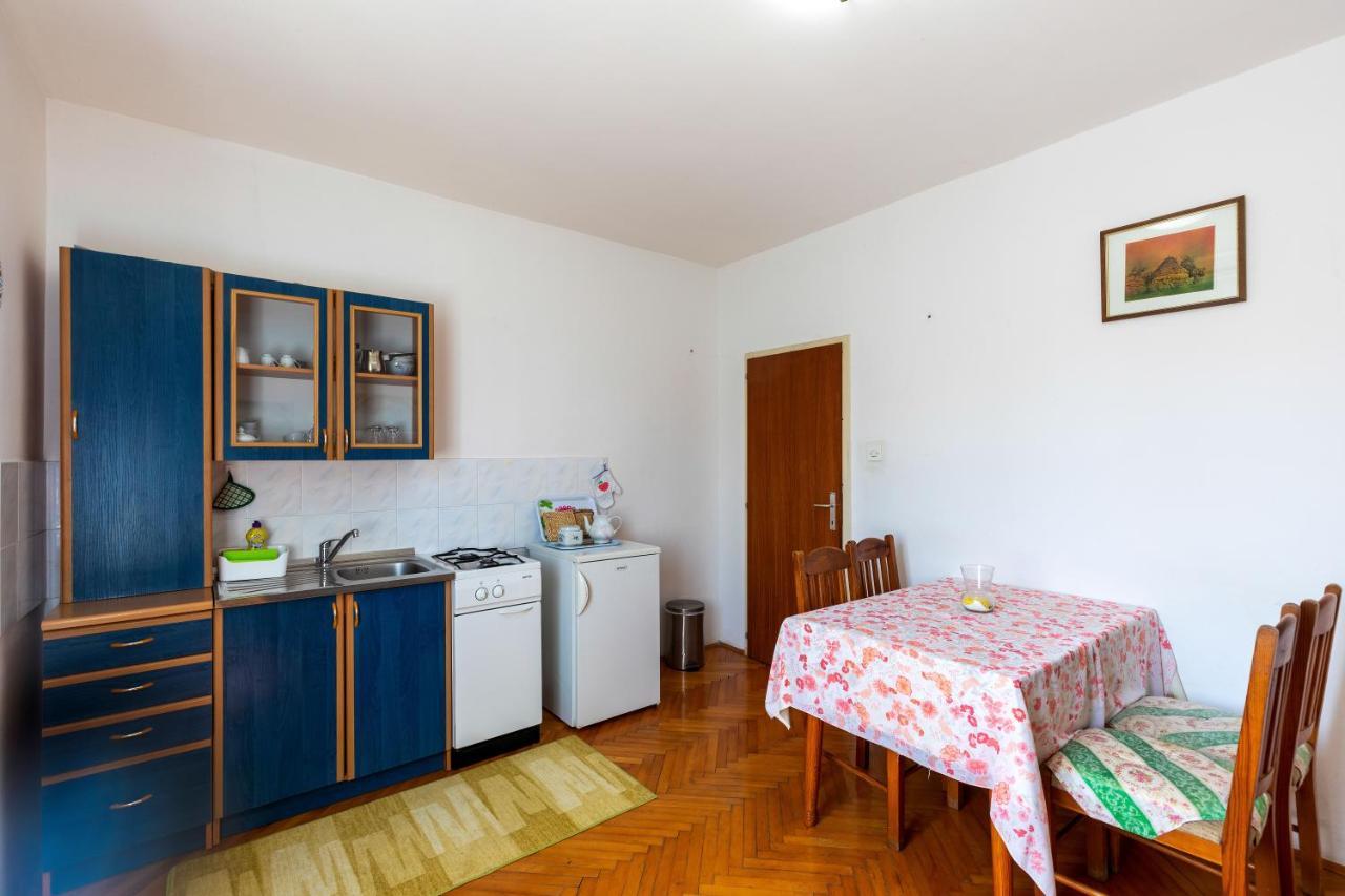 Apartments And Room Pergola Ρόβινι Εξωτερικό φωτογραφία