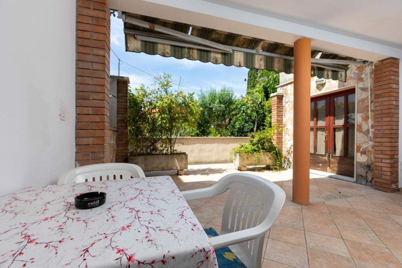 Apartments And Room Pergola Ρόβινι Εξωτερικό φωτογραφία