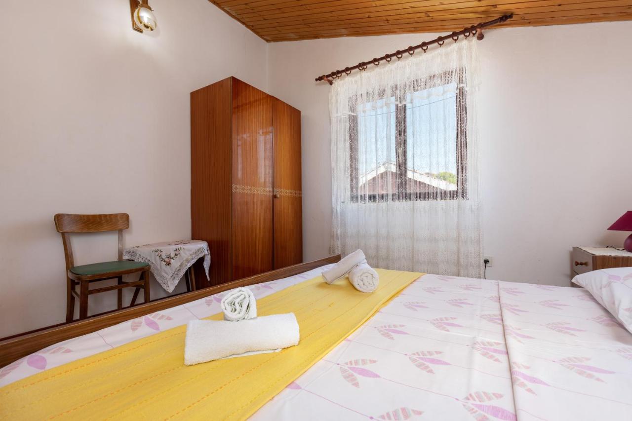 Apartments And Room Pergola Ρόβινι Εξωτερικό φωτογραφία