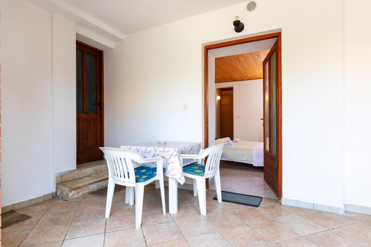 Apartments And Room Pergola Ρόβινι Εξωτερικό φωτογραφία